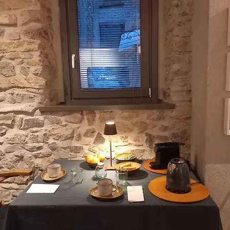 Artist's Atelier Live The Art On Como Lake شقة