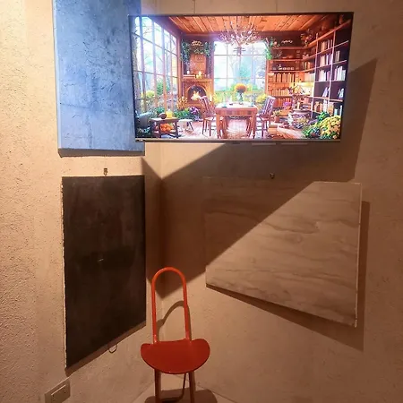 Artist's Atelier Live The Art On Como Lake شقة بْليفيو